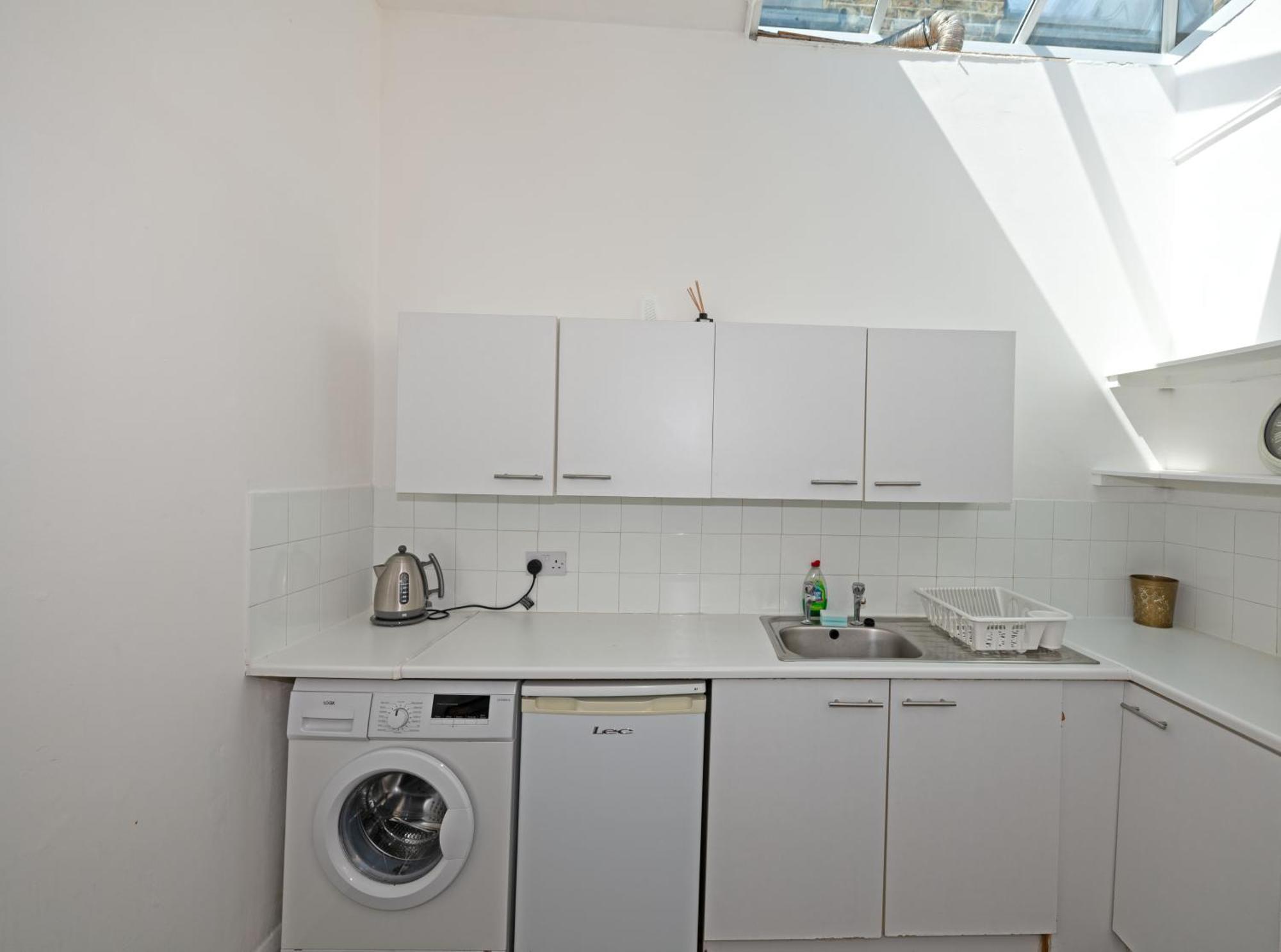 Flat In Clapham Budget Friendly Stay Londres Exterior foto